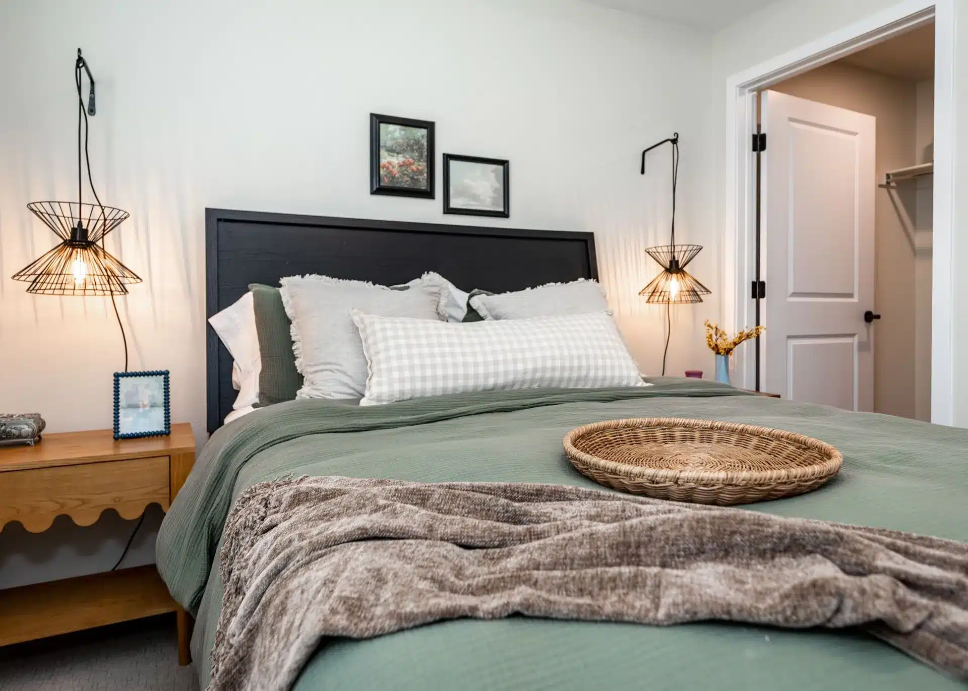 Dear Madison Apartments presenting 810 S. Weber St.